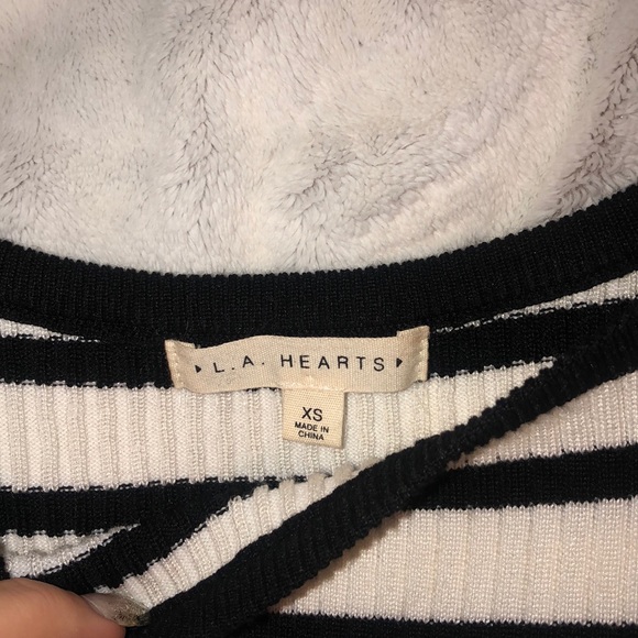 Off the shoulder top - Picture 3 of 3